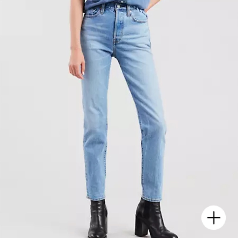 Host pick! 🎉 Levi’s wedgie fit women’s jeans